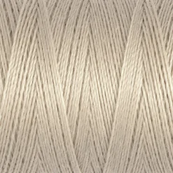 Gutermann Sew-All Thread 500m - Beige Bone (#722) -Singer Store 2T500 722 png