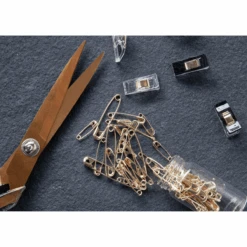 Premium Brushed Gold Embroidery Scissors - 12.5cm/5in *Hemline Gold Edition* -Singer Store 397 HG LS png