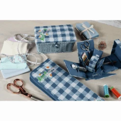 Wild Floral Plaid Rectangle Woven Basket Sewing Box - Small -Singer Store HGSWE 604 LS png