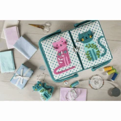 Cats Twin-Lidded Sewing Box With Appliqué Lid - Large -Singer Store HGTLRA 592 LS png